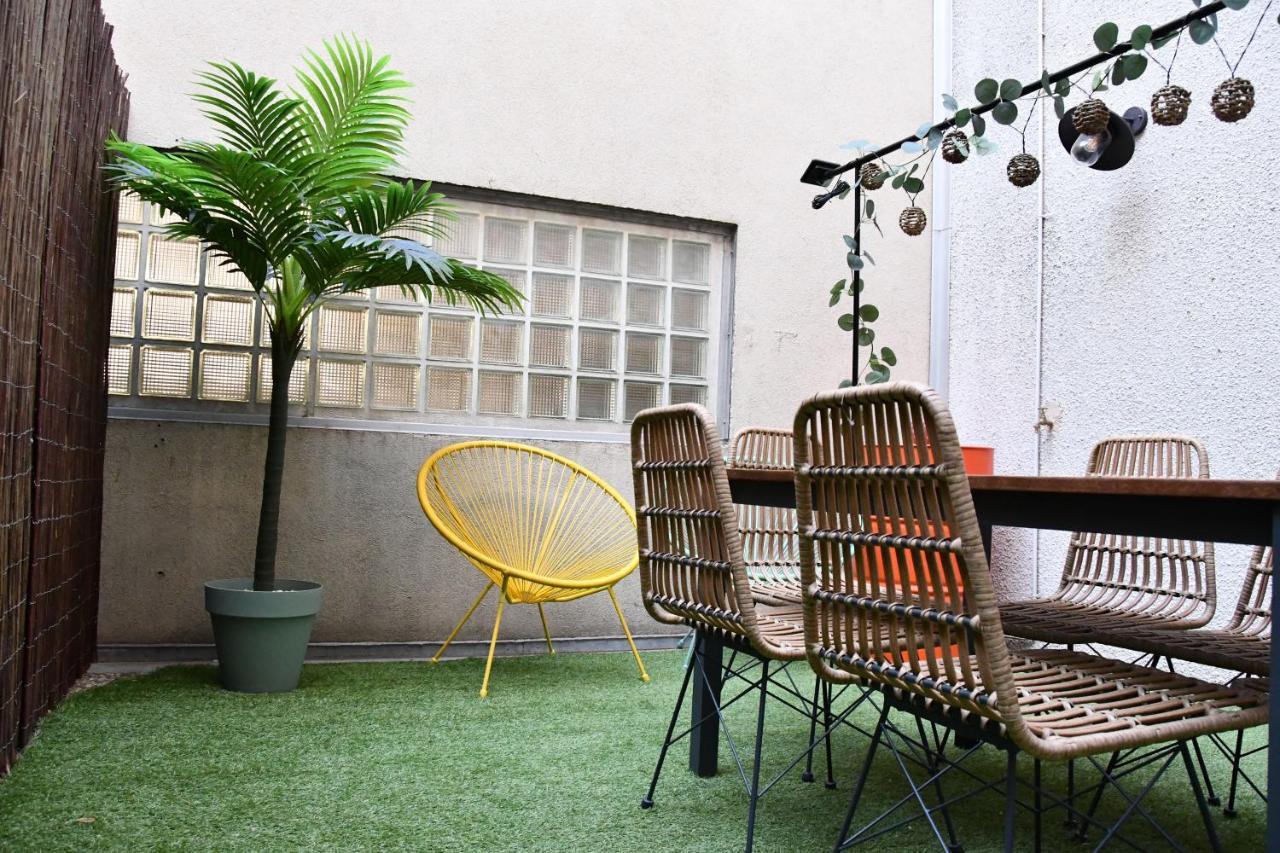 Le Rive Droite - Gare Centre - Wifi - Terrasse - Face Remparts Apartment อาวีญง ภายนอก รูปภาพ