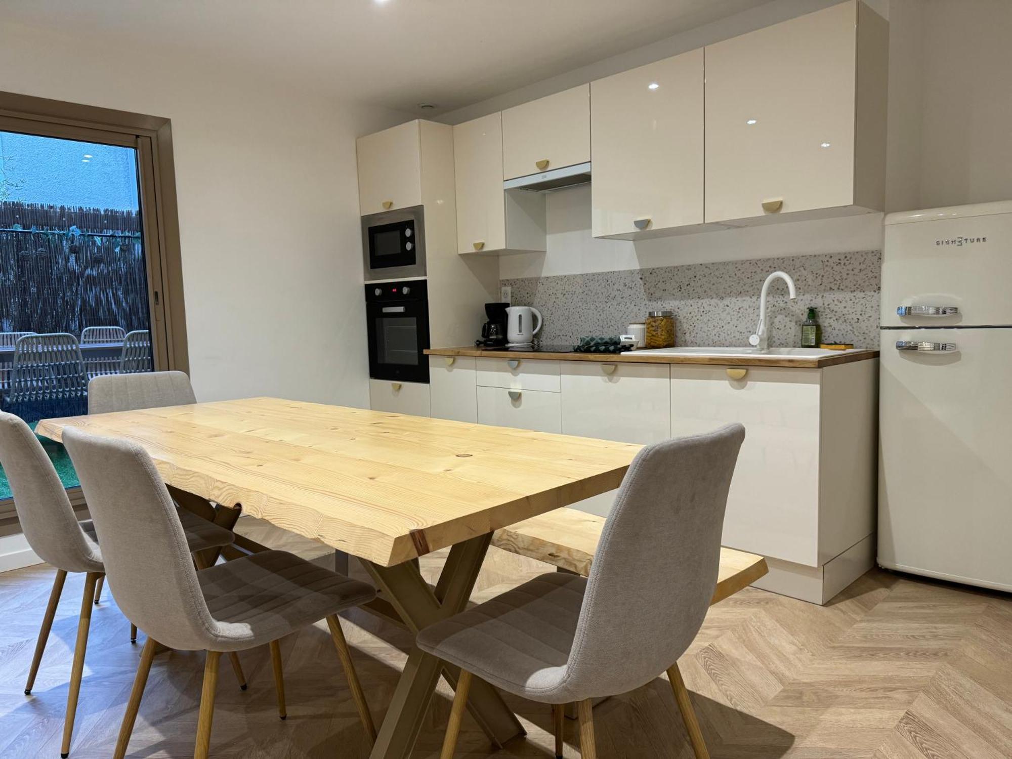 Le Rive Droite - Gare Centre - Wifi - Terrasse - Face Remparts Apartment อาวีญง ภายนอก รูปภาพ