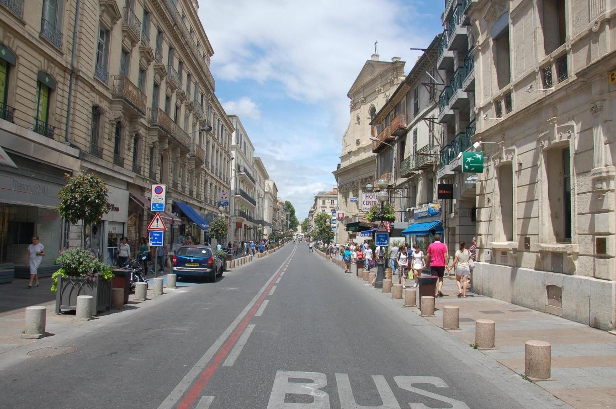 Le Rive Droite - Gare Centre - Wifi - Terrasse - Face Remparts Apartment อาวีญง ภายนอก รูปภาพ